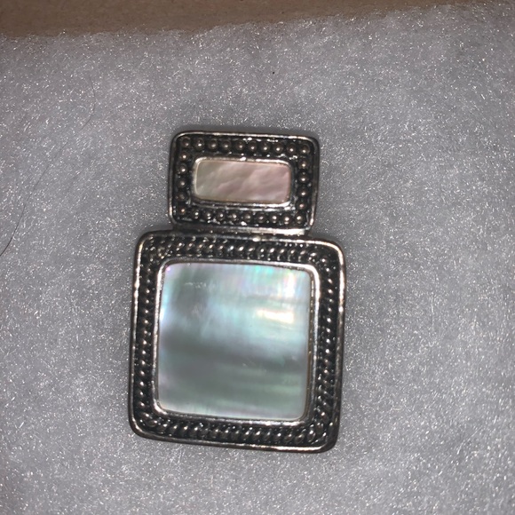 Lia Sophia Vintage Style Pendant - Picture 2 of 3